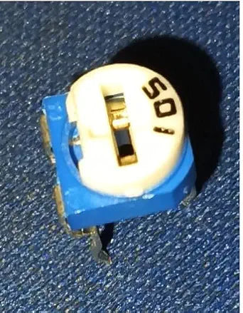 RM065 500 Ohm Potentiometer plastic preset IBAT21759