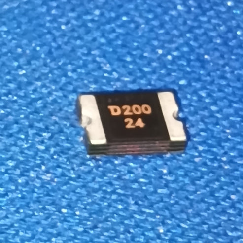 SMD1812-200/24N 1812 SMD PTC RESET FUSE 24V 2A D200 24 IBAT21456