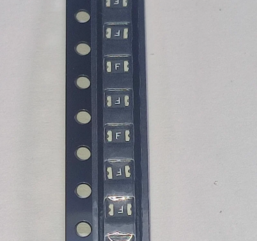 JSMD0805-110 6V 1.1A 0805 SMD Resettable PPTC Fuse IBAT12097