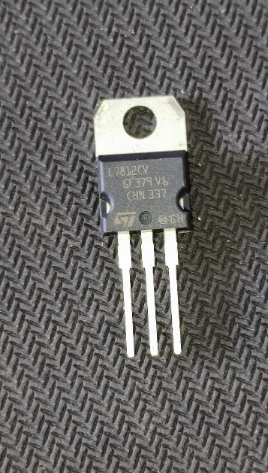 7812 VOLTAGE REGULATOR TO-220 IMP L7812CV IBAT12660