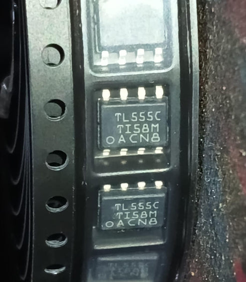 TLC555CDR SOIC-8 TI cmos timer 555 smd IBAT20990