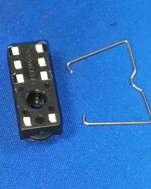 RELAY BASE 8 pin P11X+ CLIPS PARAMOUNT IBAT21323