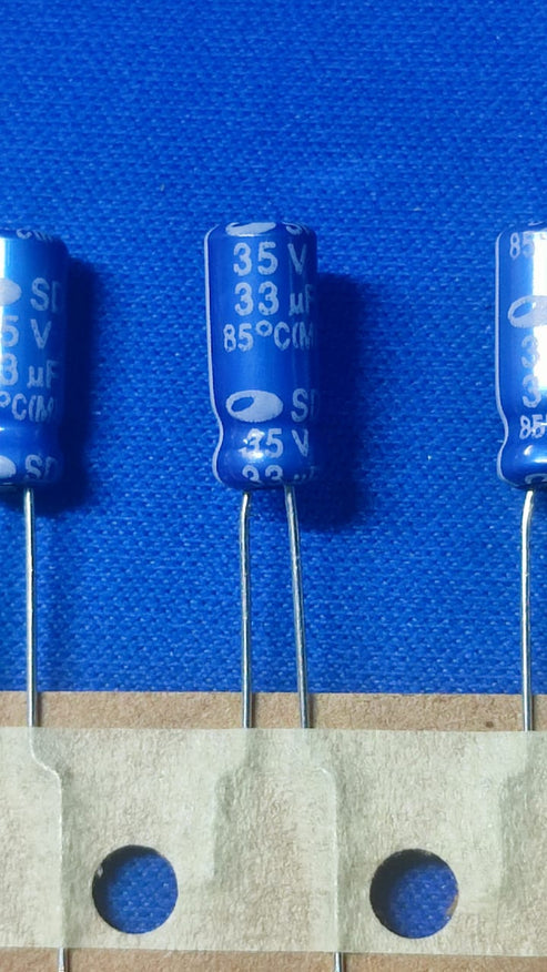 33uF 35V SAMWHA Electrolytic Capacitor IBAT20570