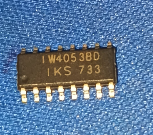 IW4053BD IK SEMI SOIC16 NEXPERIA SMD 4053 CD4053 IBAT21281