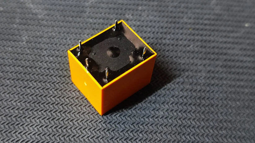 12V 7A YELLOW RELAY SPDT PCB Mount Sugar Cube 19x15x15MM