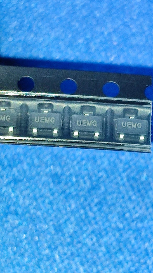 UHE4913G-AE3-R SOT-23 UEMG UTC Hall sensor Switches 4913  IBAT20956