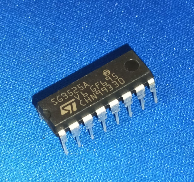 SG3525A ST DIP-16 PWM regulator IBAT21095
