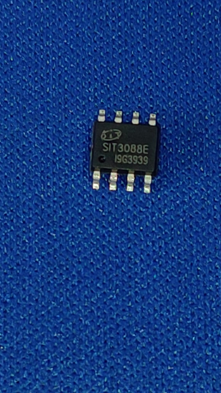SIT3088EESA SOP-8 RS485 Transceiver RS-422 3088