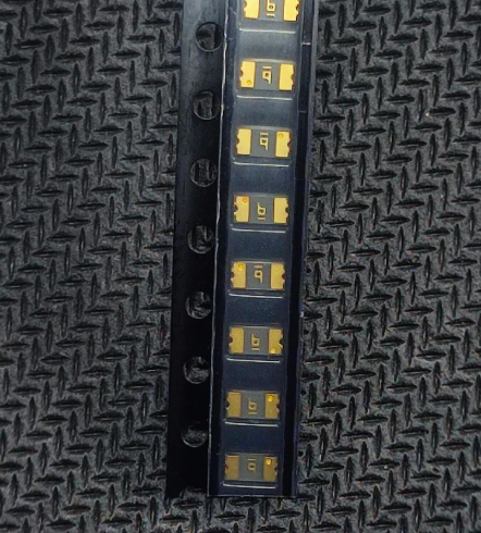 1.1A 6V 1206 SMD BOURNS Resettable PPTC Fuse MF-NSMF110-2