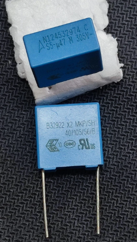0.47uF 305V AC BOX FILM CAPACITOR Class X2 470nF epcos 15mm pitch
