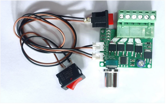 4 CHANNEL DC LIGHT DESIGN CHASER 7-15v 120A flasher