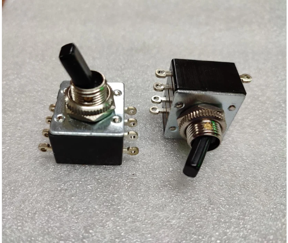 SE602 Toggle Switch 5A DPDT 8 LEG