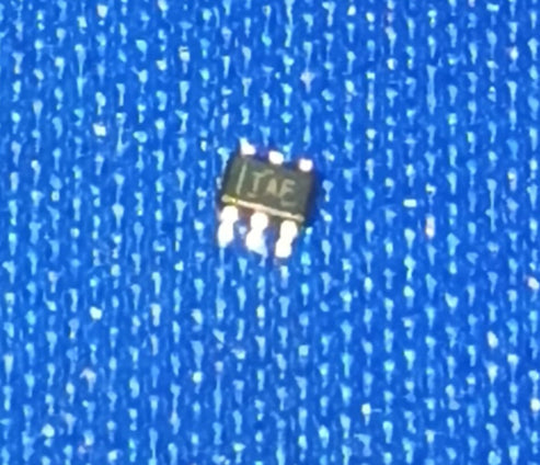 SN74LVC1T45DCKR SC-70-6 Texas Instruments  IBAT20696