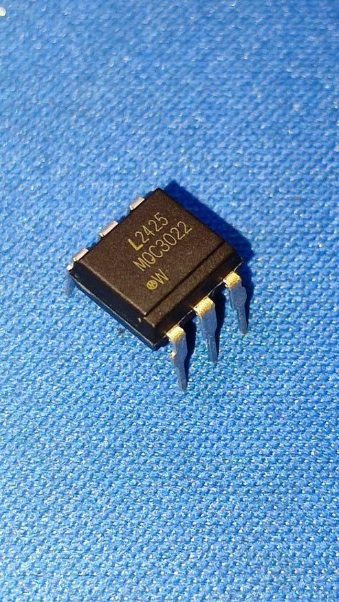 MOC3022M(UMW) DIP-6 UMW Output Optoisolators  IBAT20745