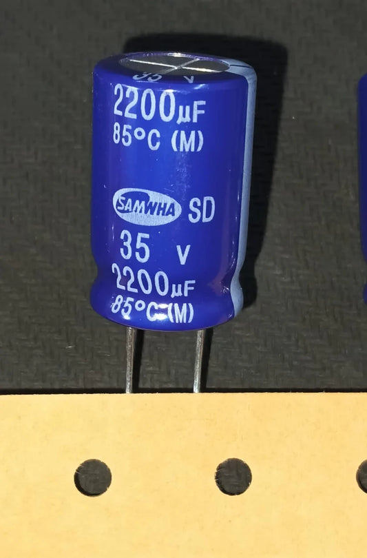 2200uF 35V Electrolytic Capacitor